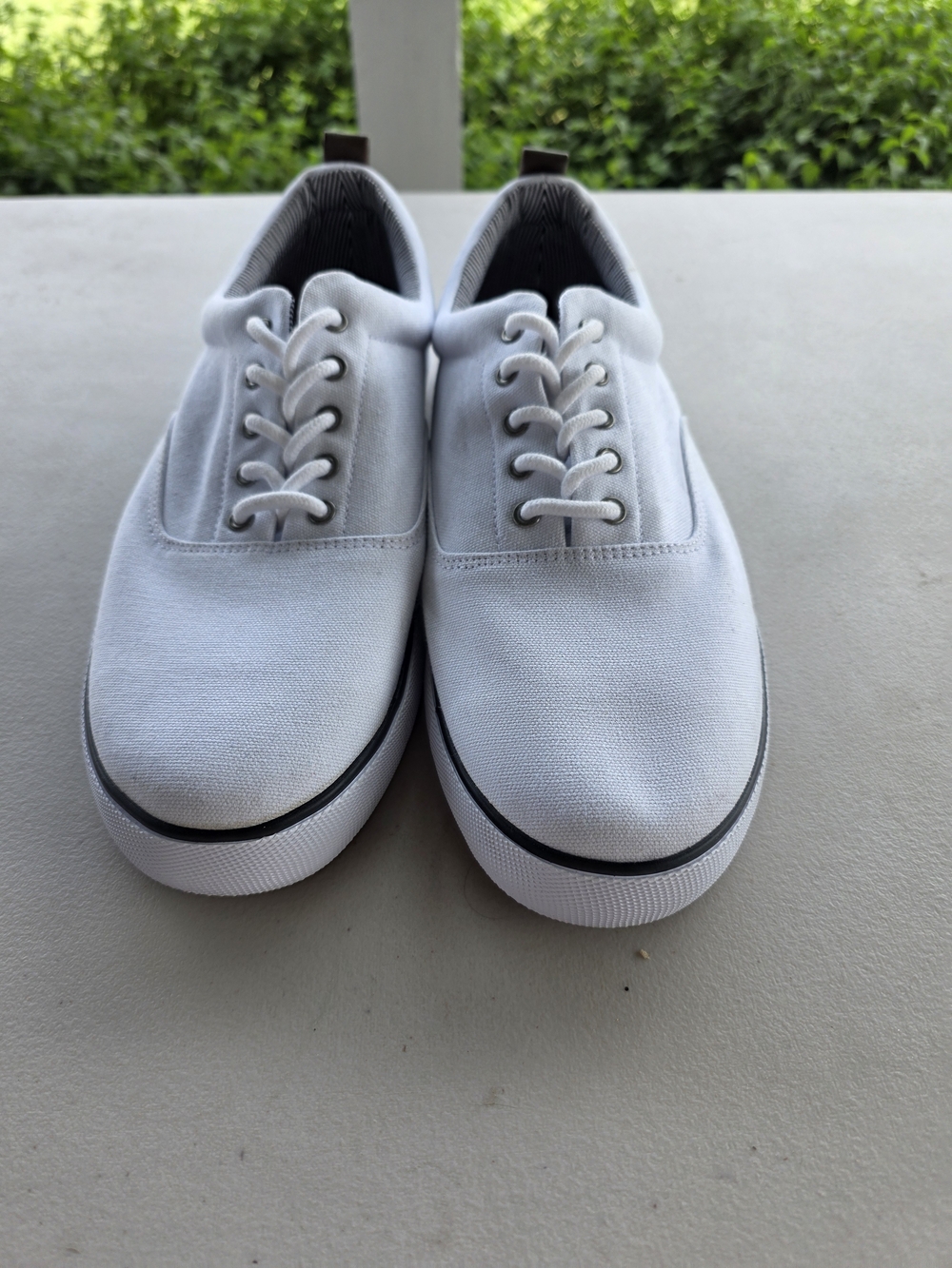 Classic Men's White Canvas Lace-Up Sneakers